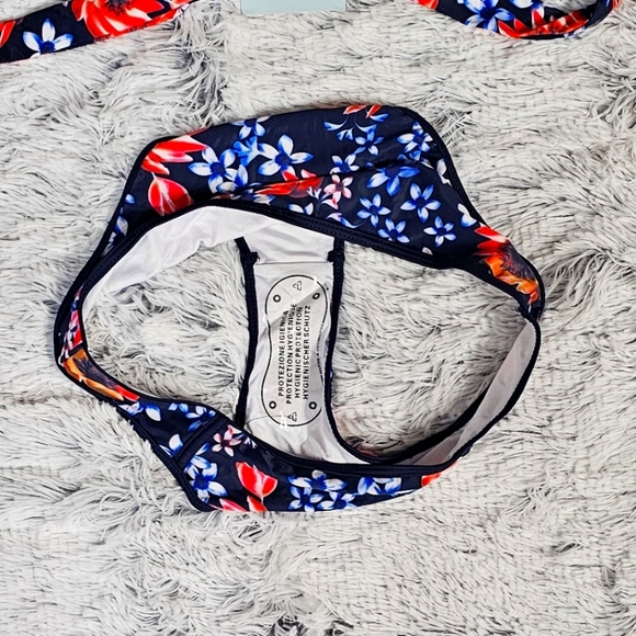 CUPSHE | OPEN FRONT WRAP TIE FLORAL BIKINI - NWT! - Picture 6 of 11